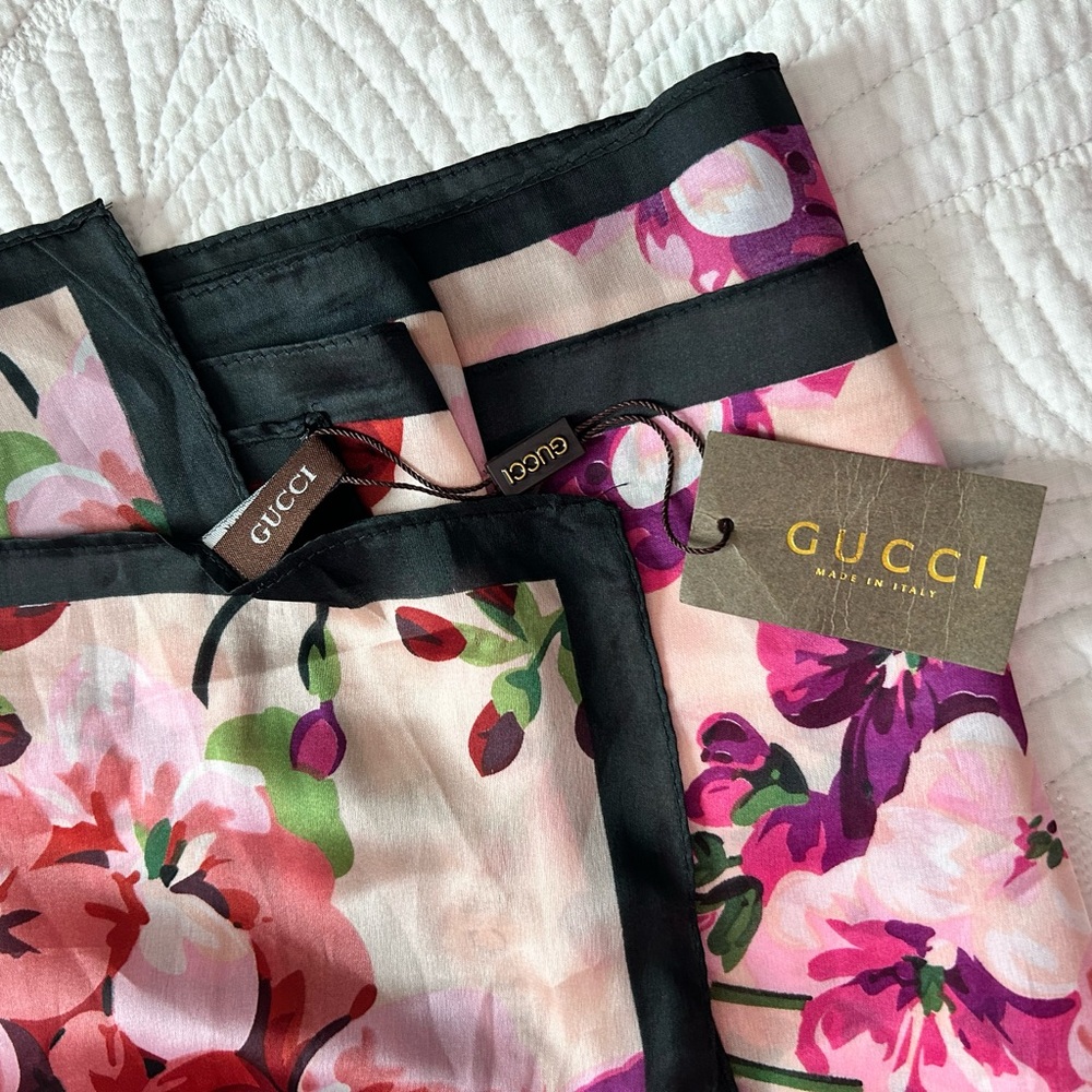 Gucci scarf